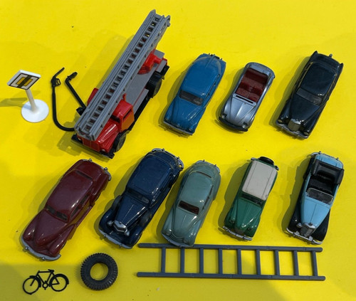 Alt spielzeug auto - auto, gruppe