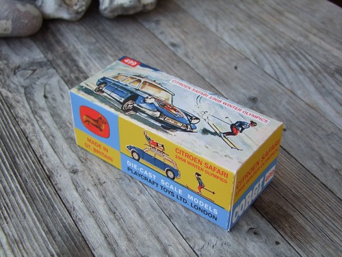 Corgi toys england - corgi,